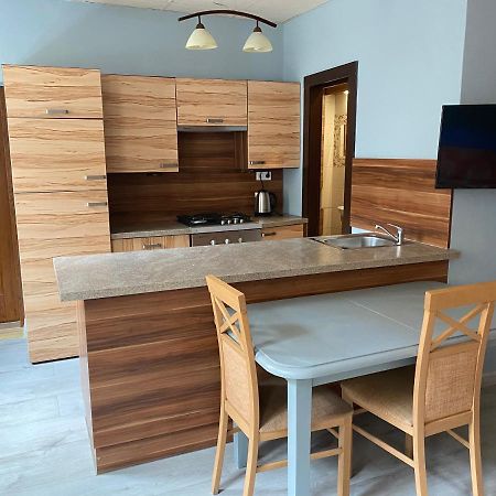 Kawalerka Fredry 3/14 Lägenhet Poznań Exteriör bild